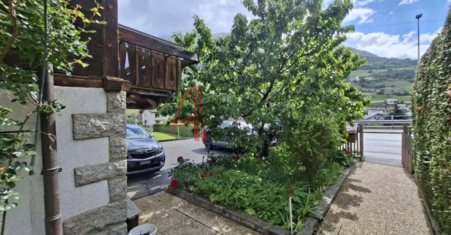 Chalet Charmant avec Jardin - Photo 2 sur 10