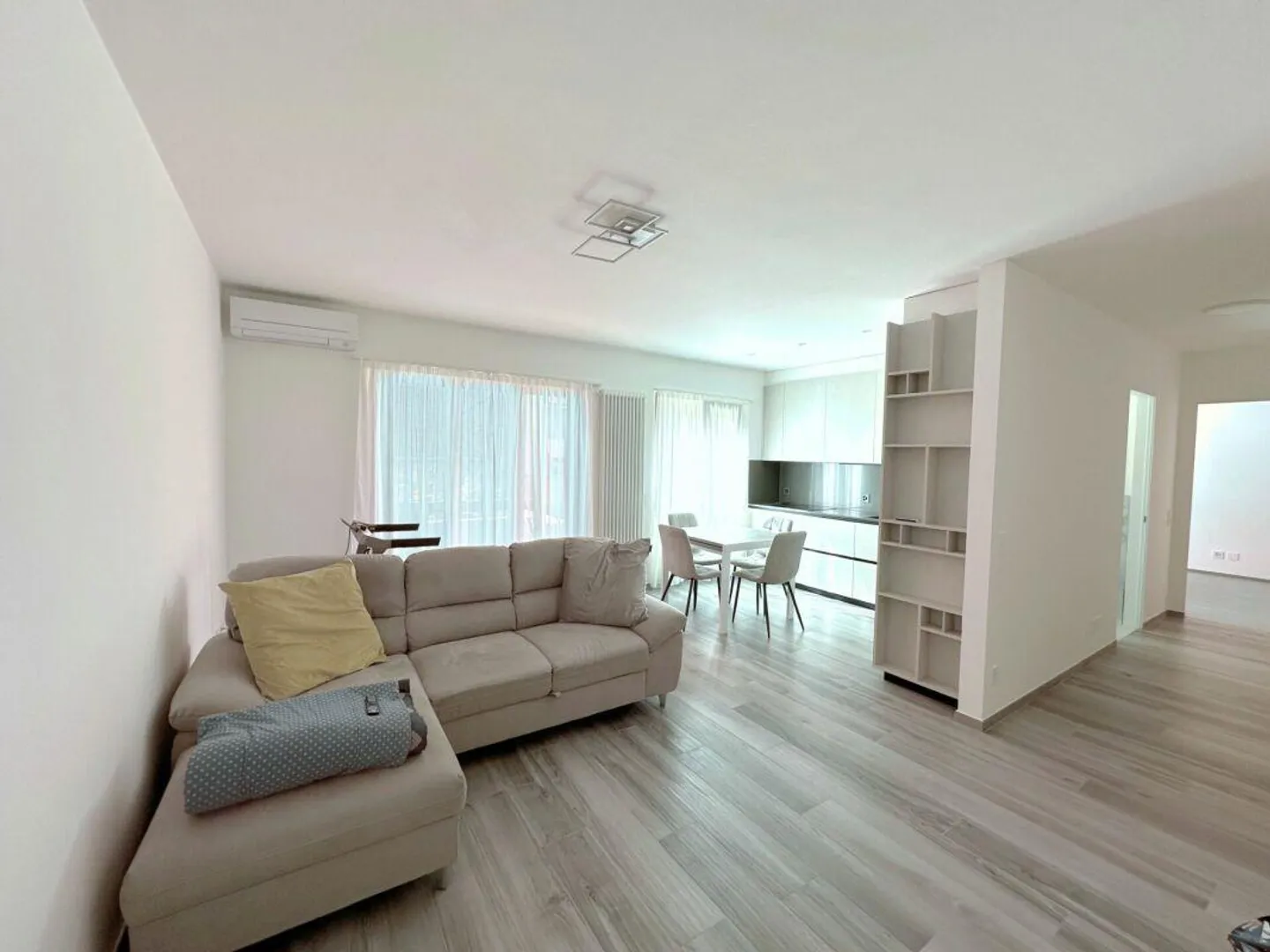 Helles 2,5-Zimmer-Apartment, renoviert, in zentraler Lage in Mendrisio - Foto 1 von 10