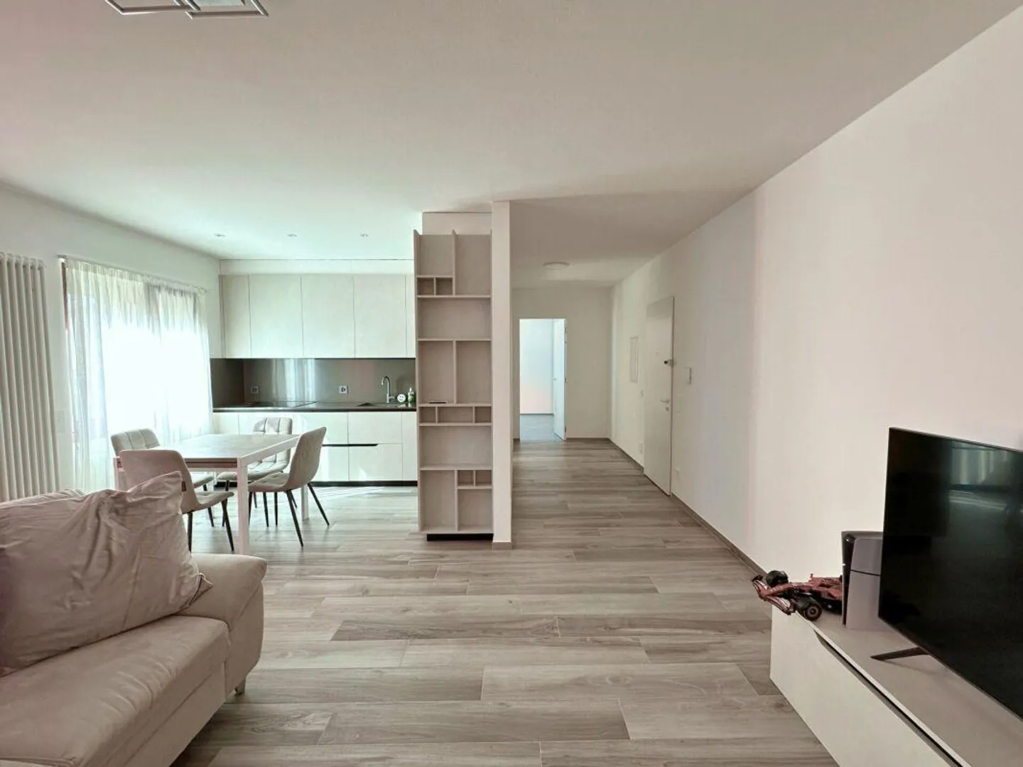 Helles 2,5-Zimmer-Apartment, renoviert, in zentraler Lage in Mendrisio - Foto 2 von 10