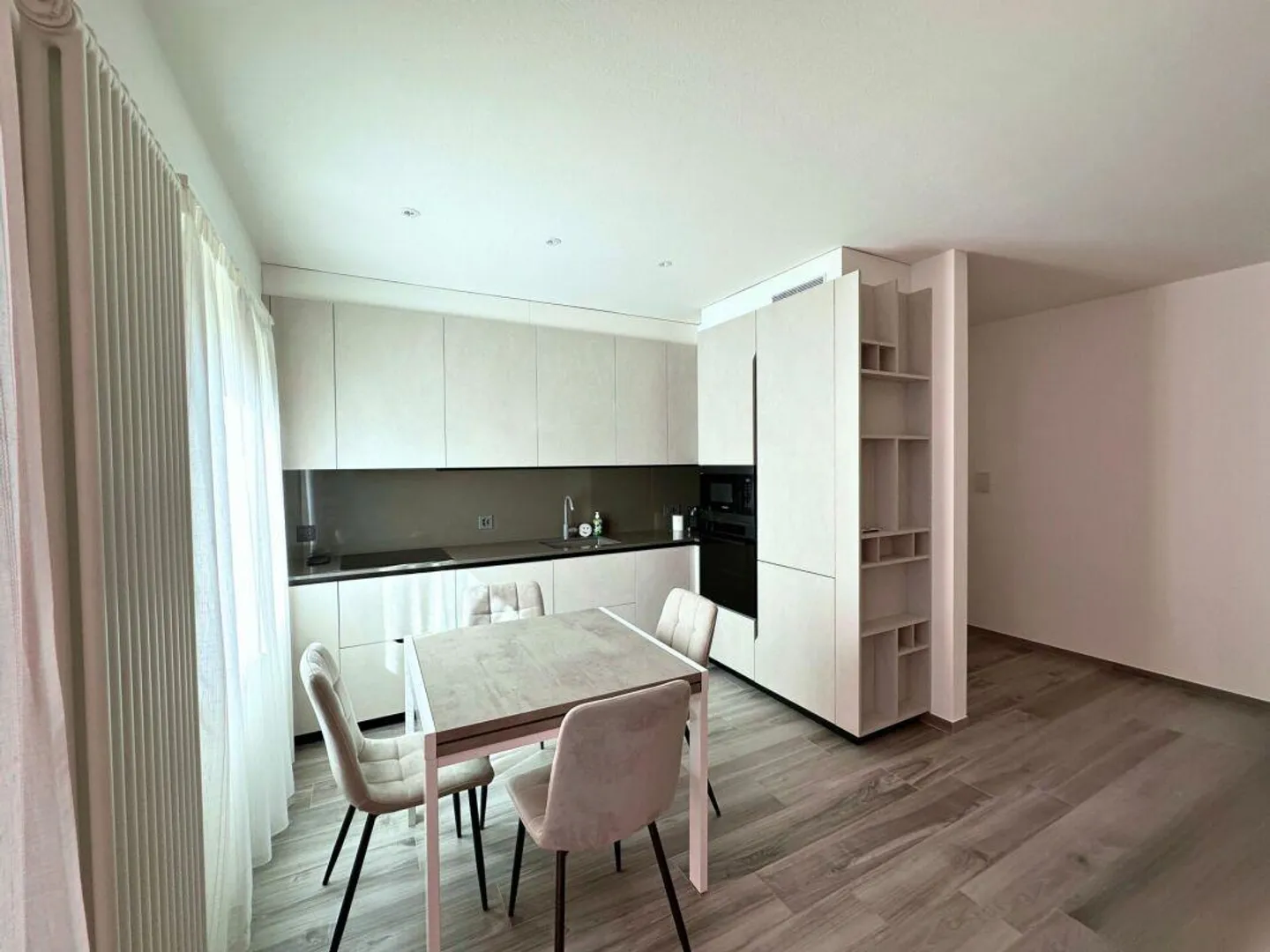 Helles 2,5-Zimmer-Apartment, renoviert, in zentraler Lage in Mendrisio - Foto 4 von 10