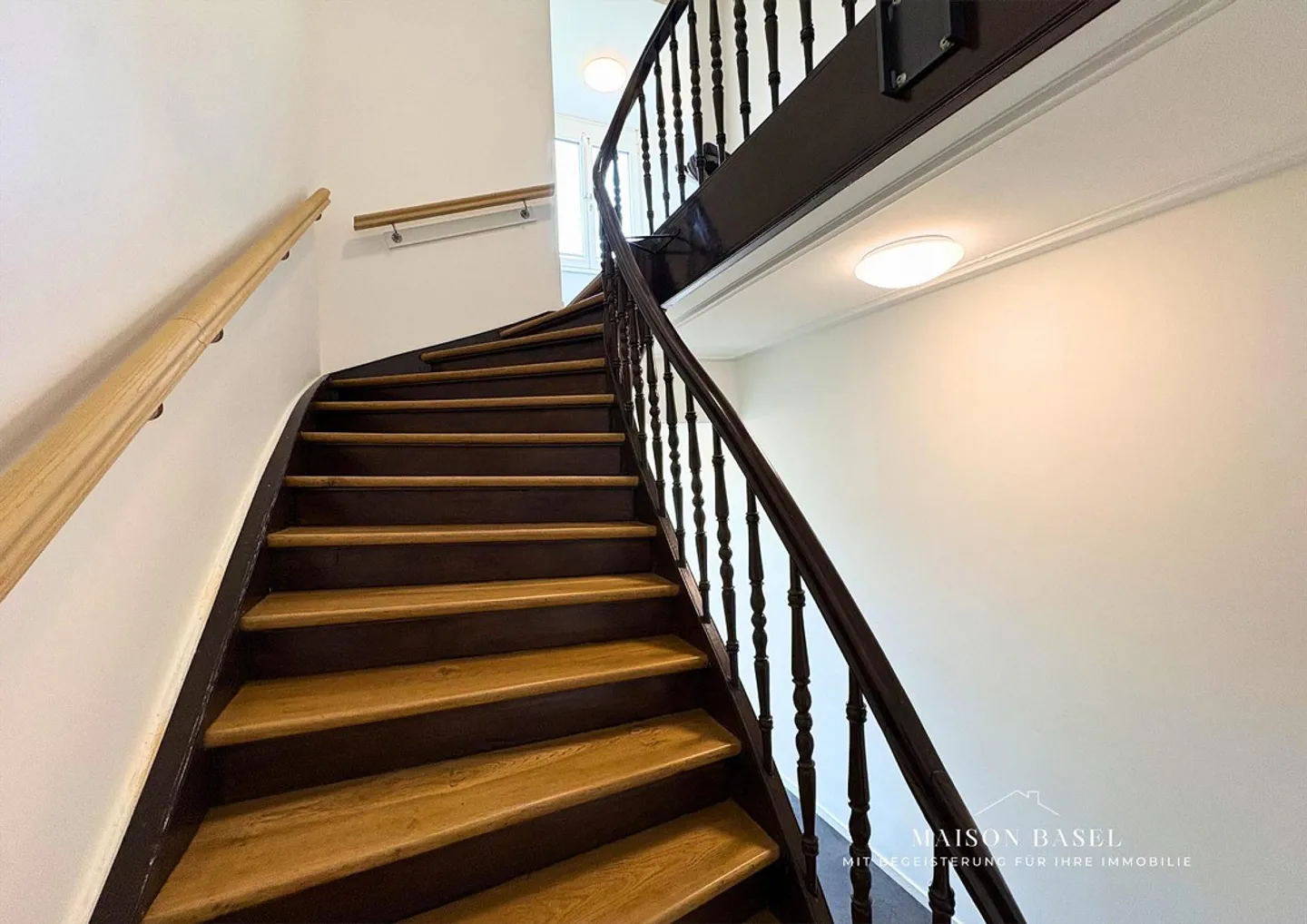 Appartement ancien entièrement rénové de 2,5 pièces avec balcon à 4051 Bâle - Photo 6 sur 7