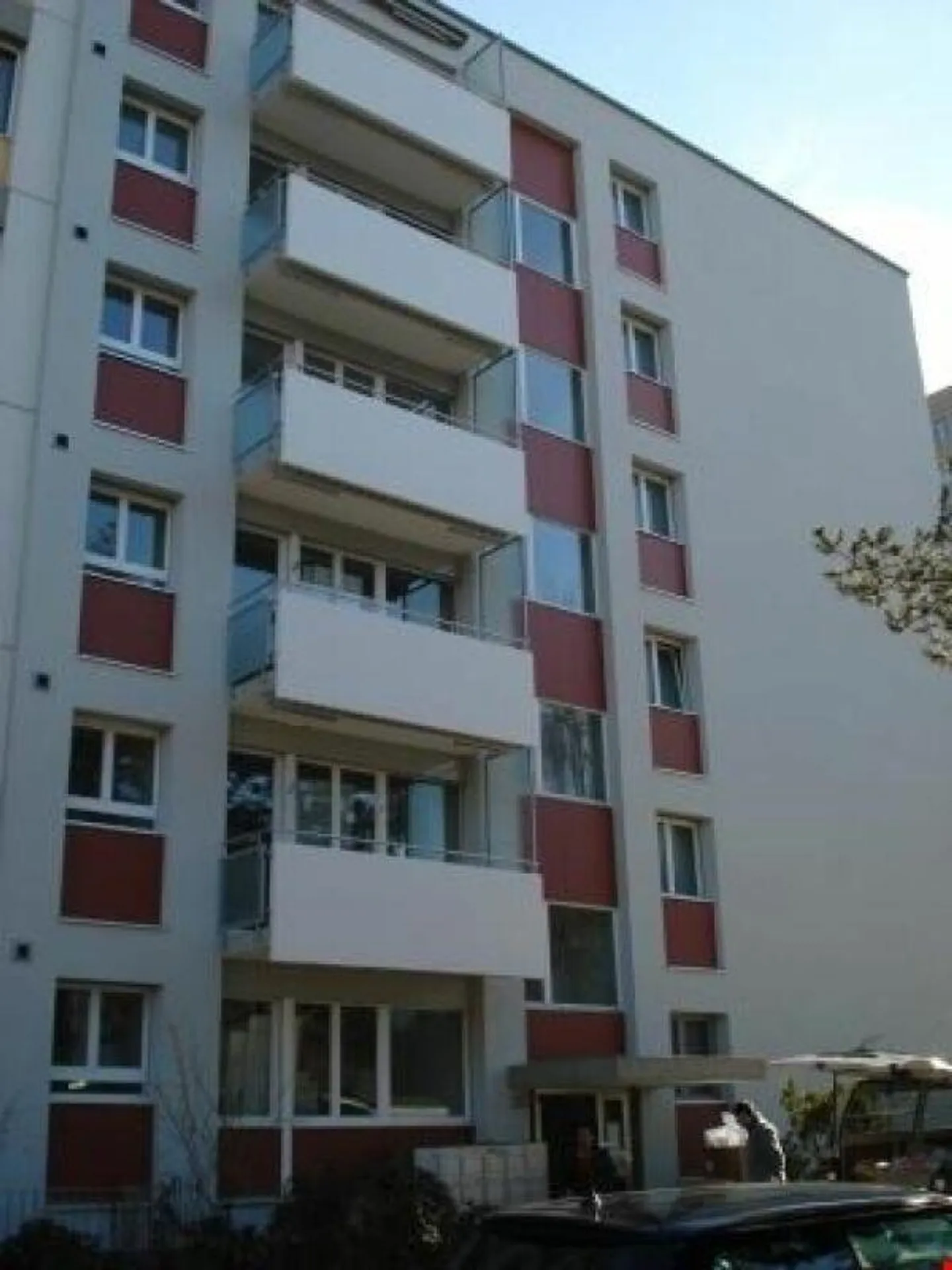 Modernes Studio mit Balkon - Foto 4 von 5
