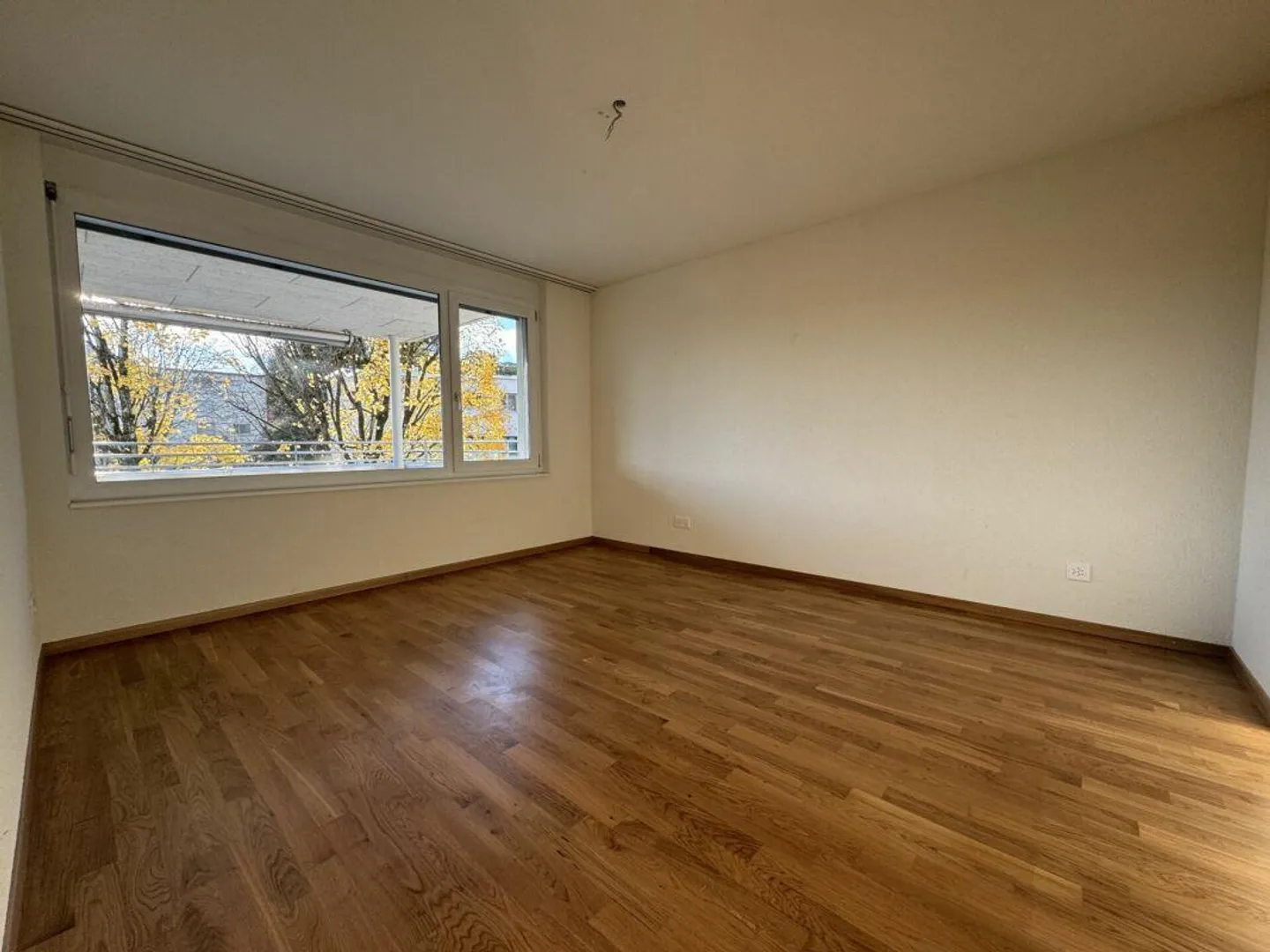 Appartamento luminoso di 2,5 stanze con terrazza di 20m2 - Foto 10 di 15