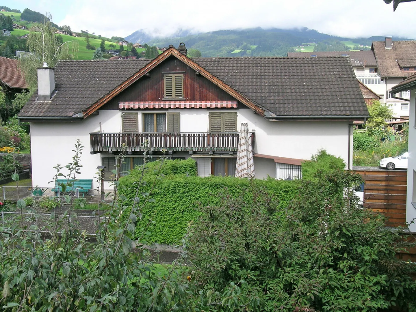 6-Zi-EFH mit schönem Garten im Dorfzentrum - Foto 1 von 6