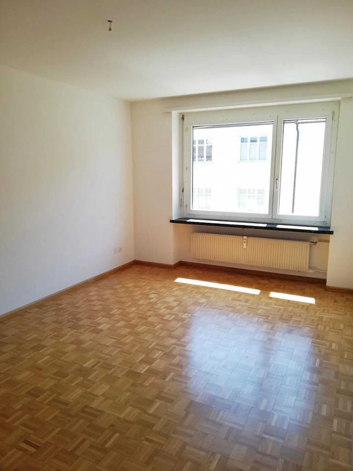 Appartamento accogliente vicino a Tellplatz - Foto 2 di 8