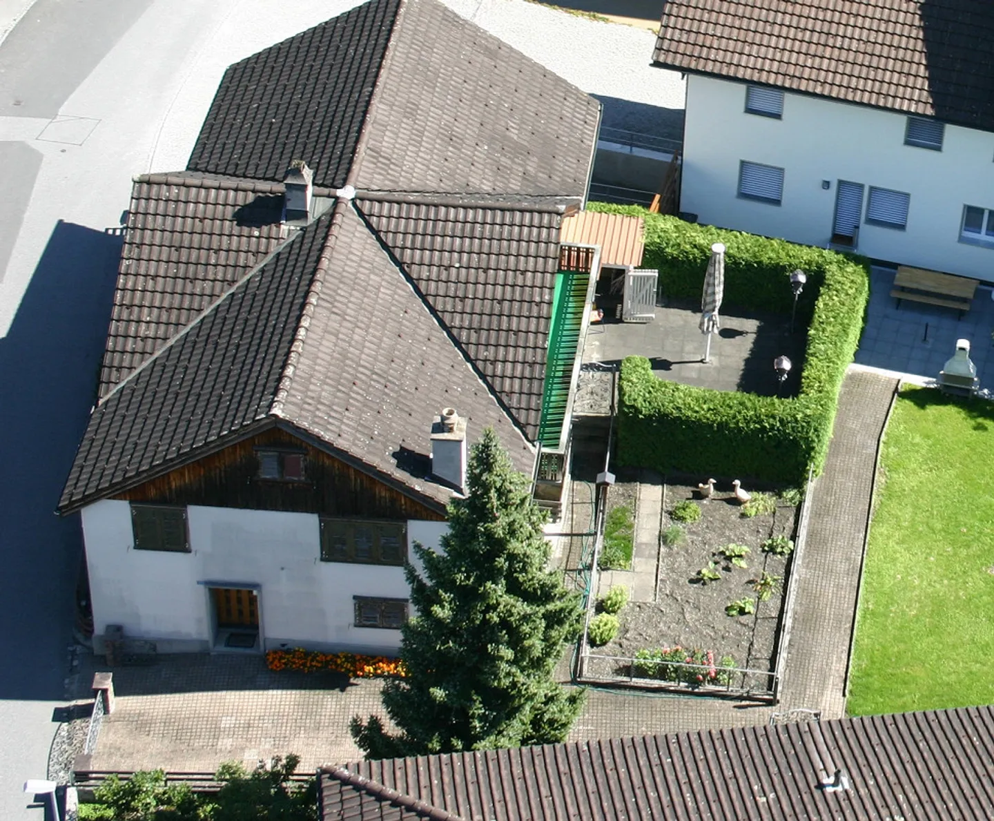 6-Zi-EFH mit schönem Garten im Dorfzentrum - Foto 6 von 6