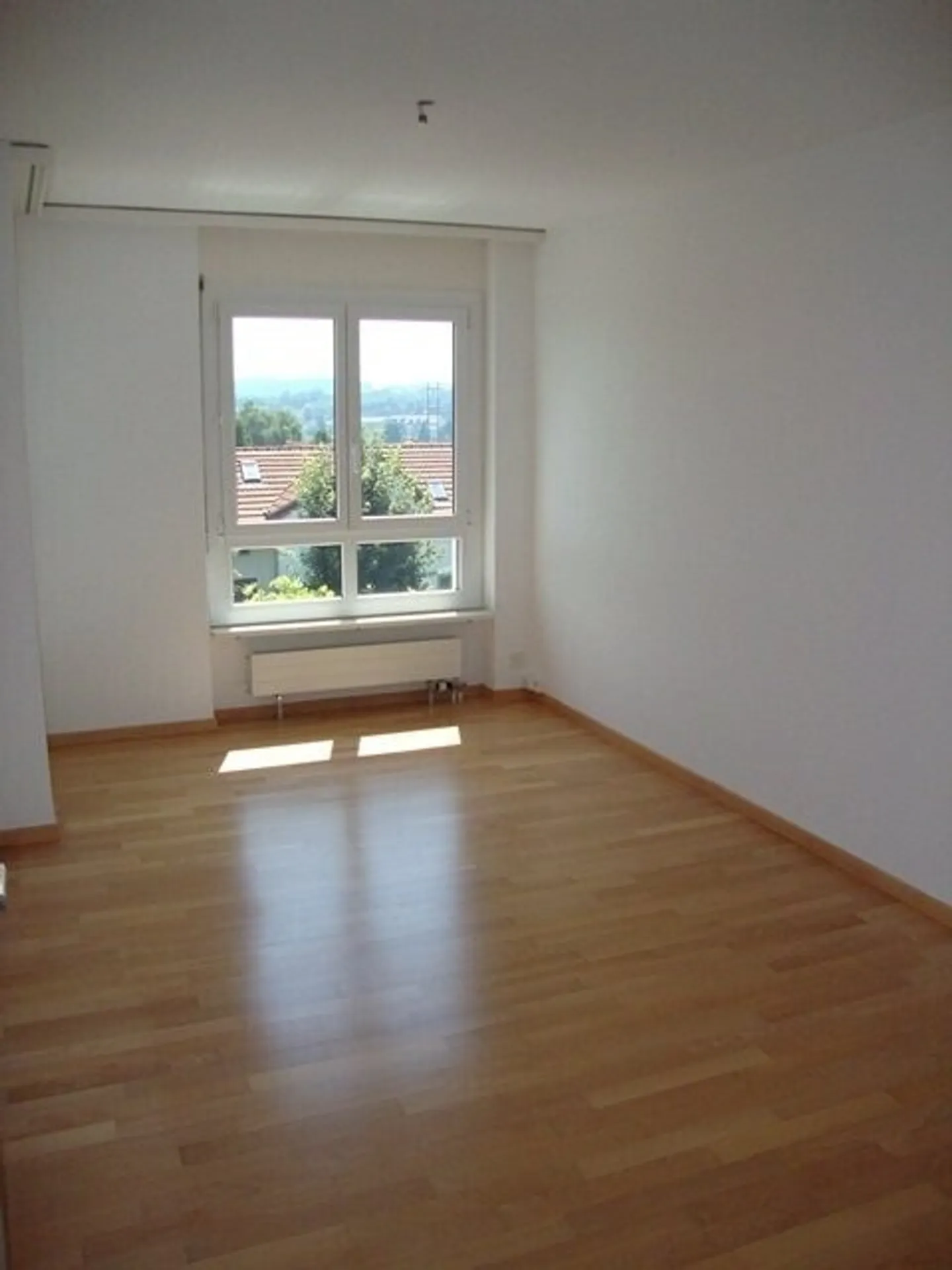 Grosszügige 4.5 Zimmerwohnung mit Gartensitzplatz - Foto 5 von 11