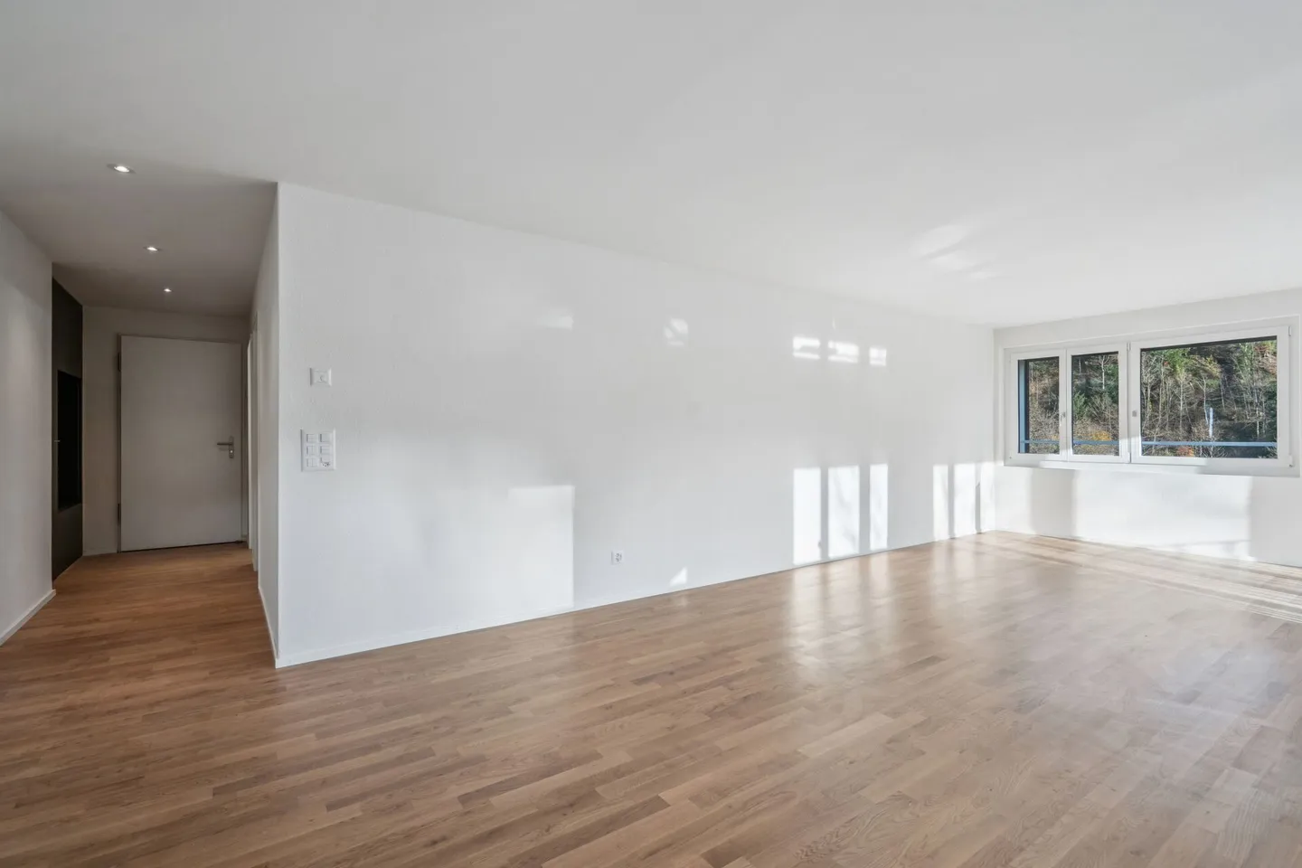 Modernes 3.5-Zimmer Apartment in Zürich - Foto 3 von 11