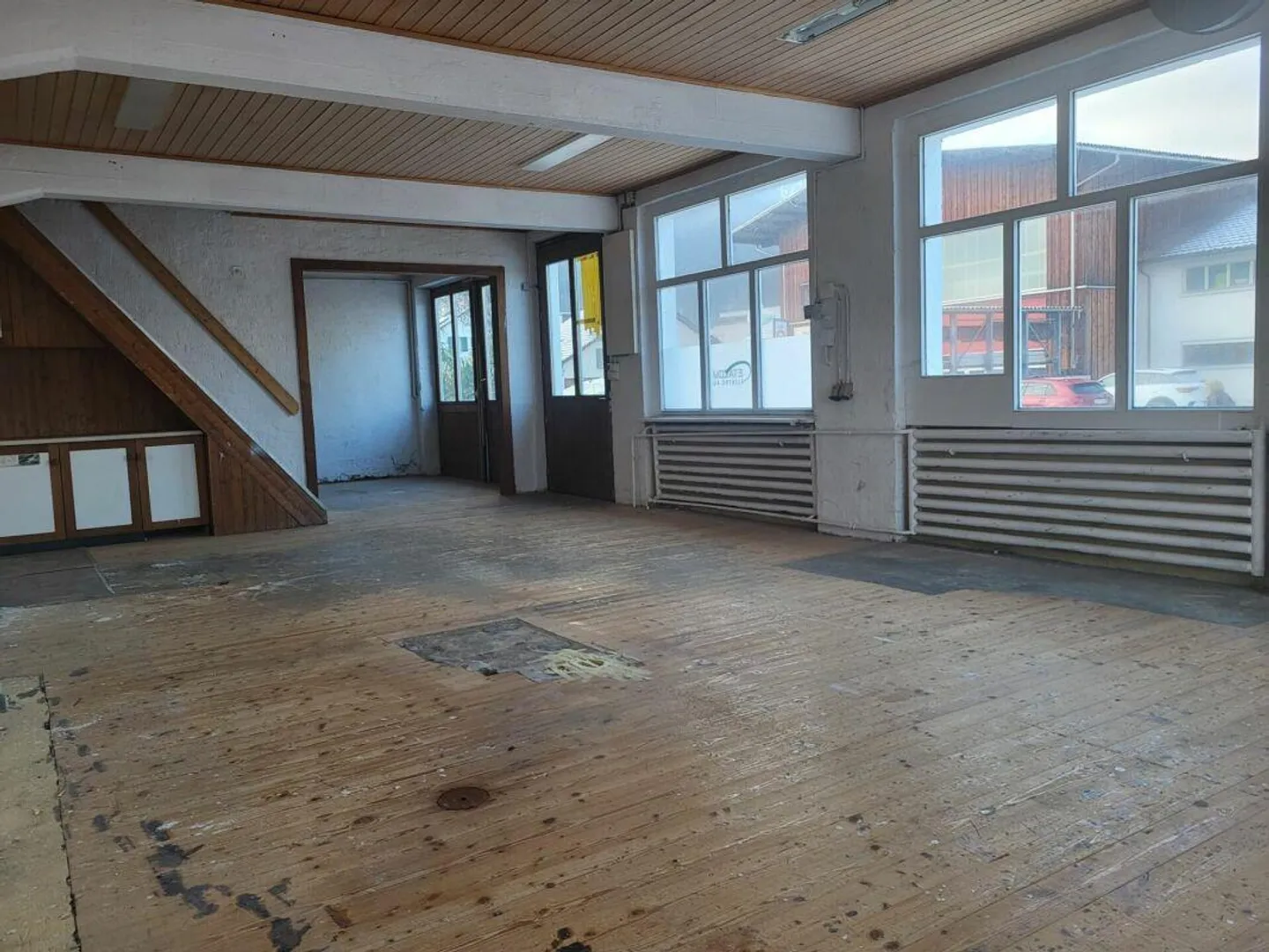 Vielseitiges Büro- und Gewerbeobjekt mit bester Sichtbarkeit an zentraler Lage - Foto 3 von 6