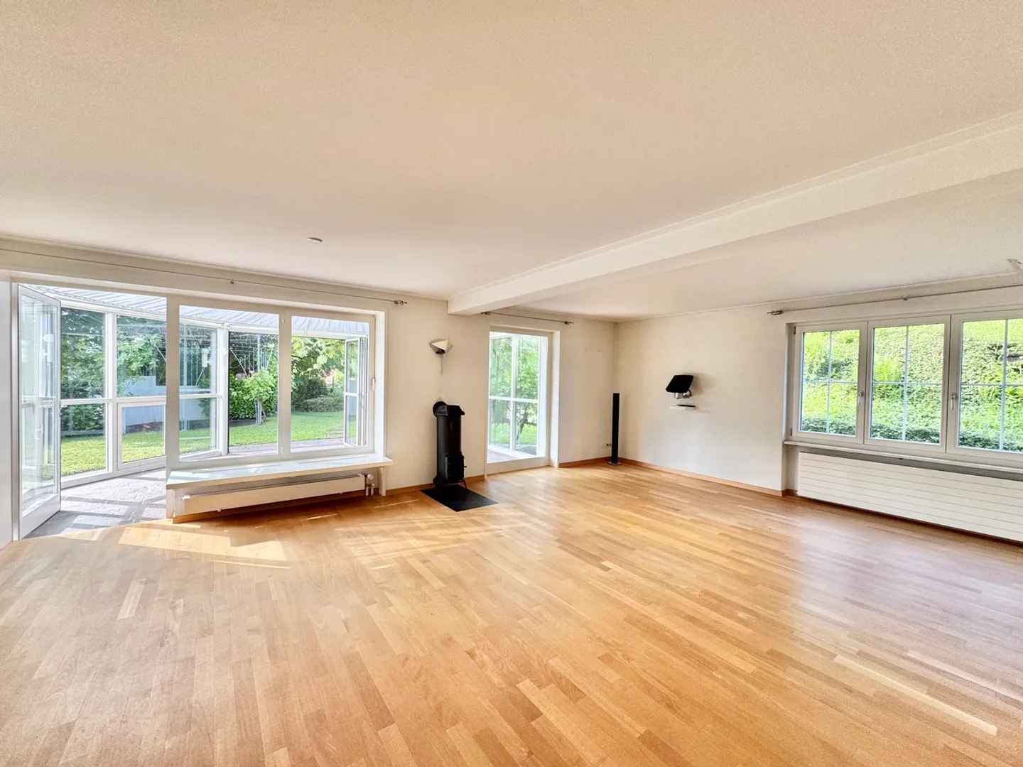 Detached single-family house with a dream garden, preferred location - Photo 4 of 8