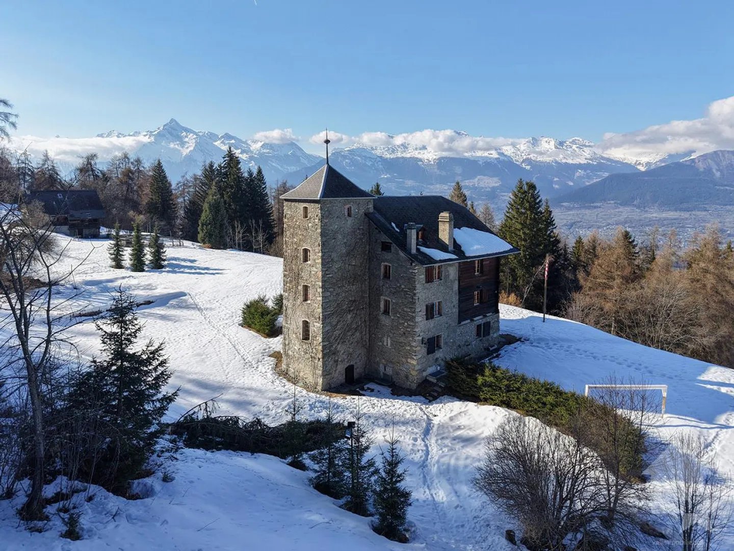 Exceptional and exclusive estate fully renovated - Photo 20 of 22