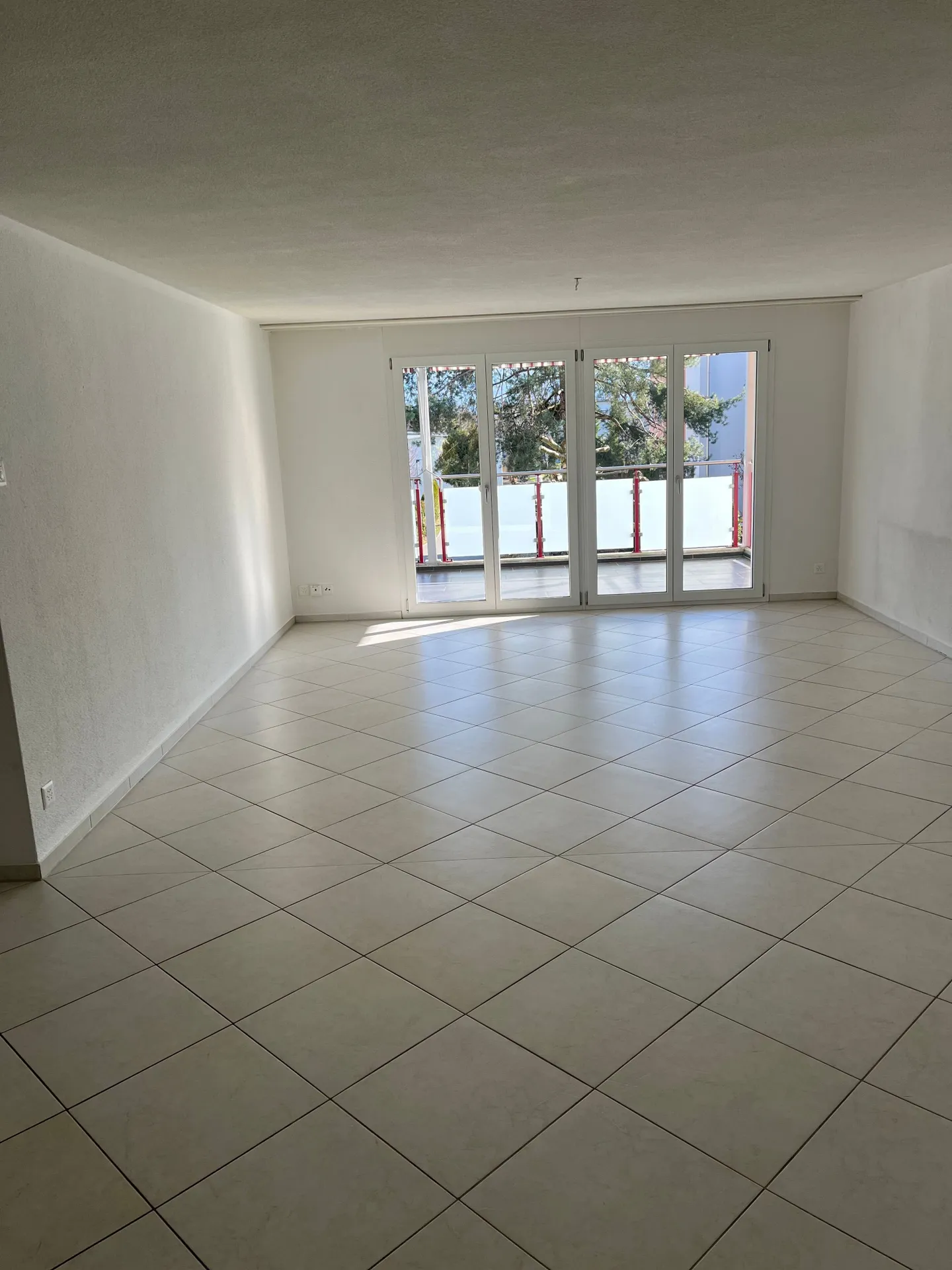 Helle 3.5-Zimmer-Wohnung mit Terrasse - Foto 9 von 9