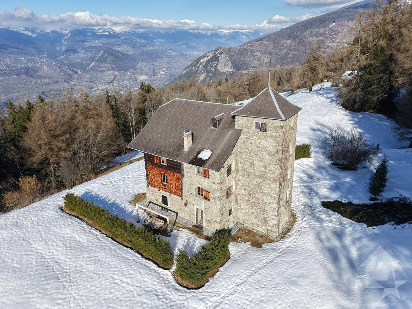 Exceptional and exclusive estate fully renovated - Photo 22 of 22