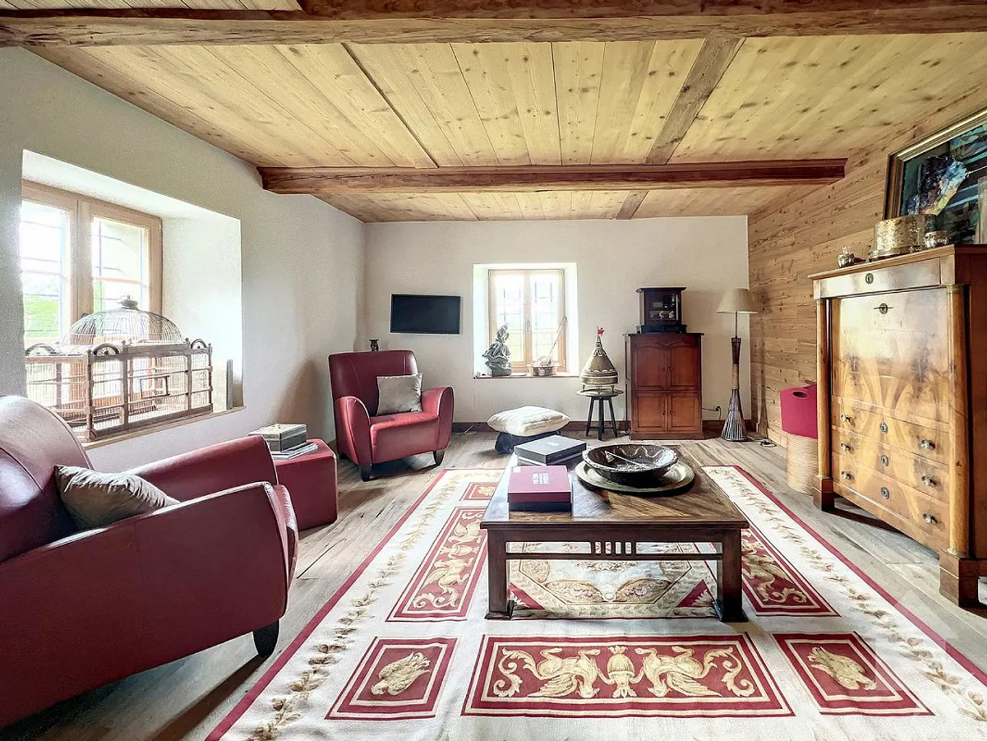 Exceptional and exclusive estate fully renovated - Photo 14 of 22