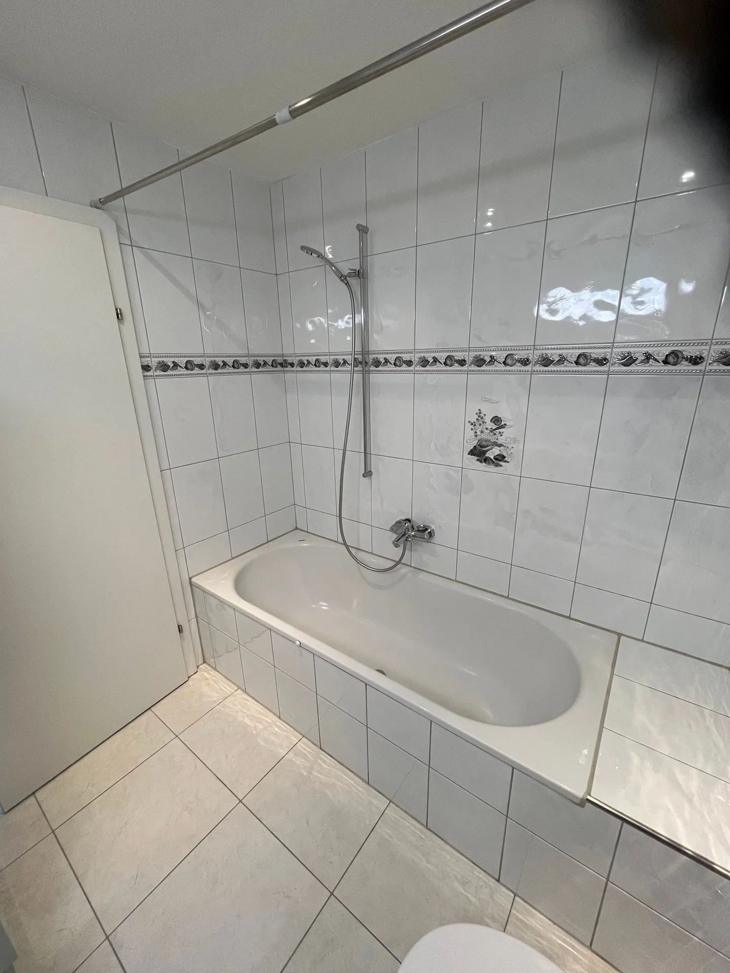 Helle 3.5-Zimmer-Wohnung mit Terrasse - Foto 3 von 9