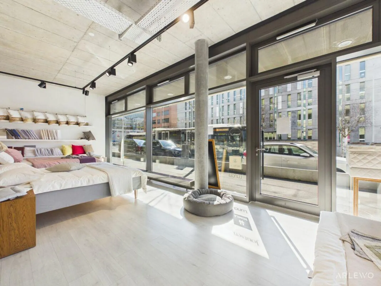 Gewerbefläche in zentraler Lage - Foto 2 von 13