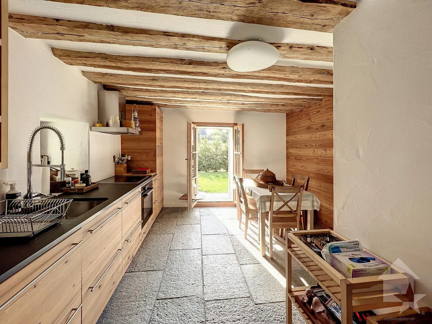 Exceptional and exclusive estate fully renovated - Photo 15 of 22