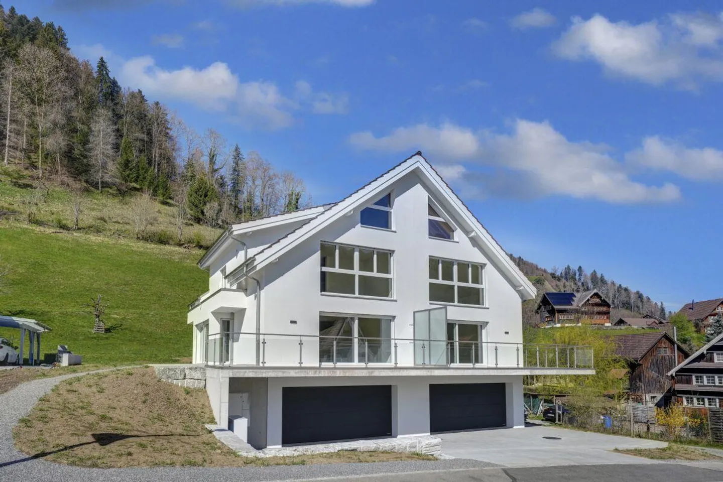 Modern semi-detached house in the green with Säntis view - ready to move in - Photo 2 of 25