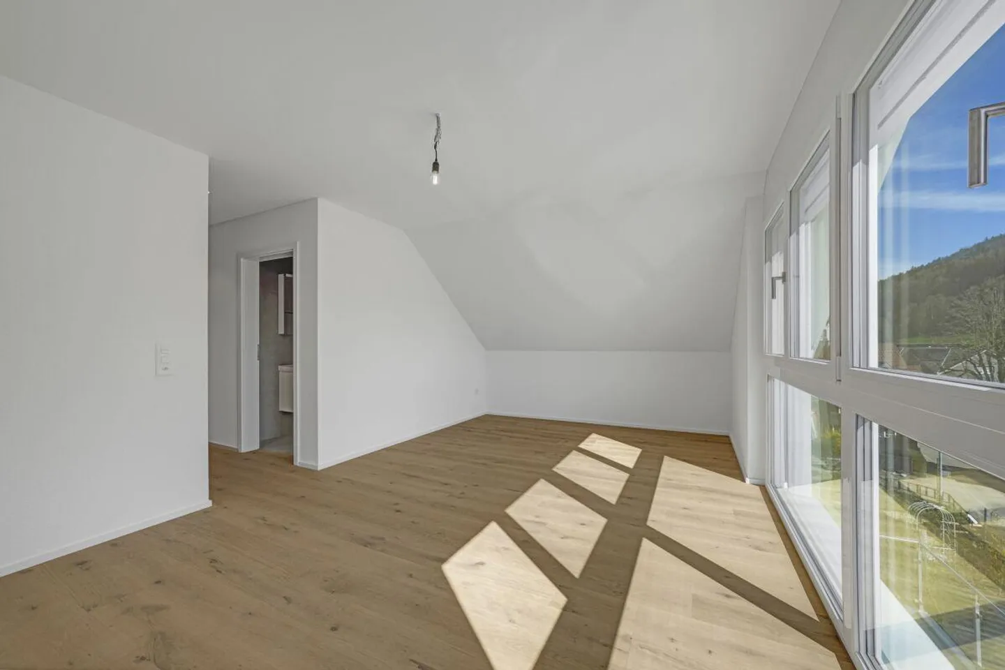 Modern semi-detached house in the green with Säntis view - ready to move in - Photo 13 of 25