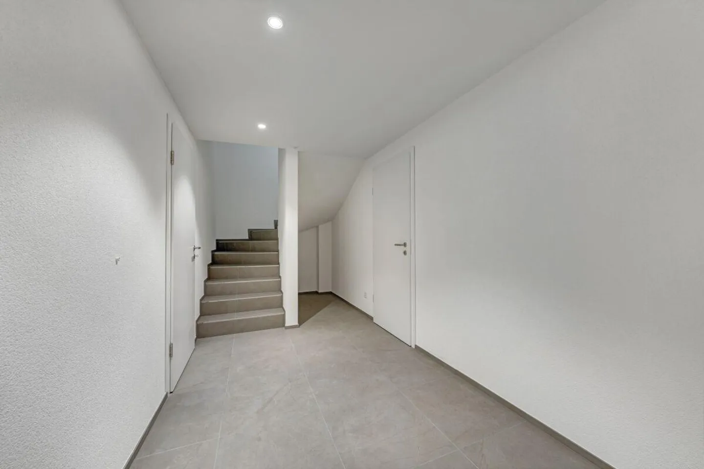 Modern semi-detached house in the green with Säntis view - ready to move in - Photo 19 of 25