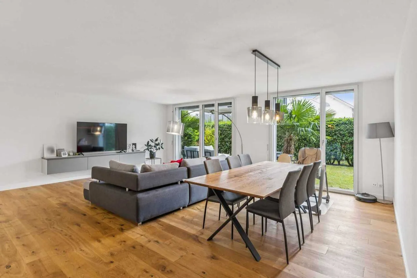 Modern 3.5-room garden apartment – Stylish, renovated & Minergie-efficient - Photo 1 of 13