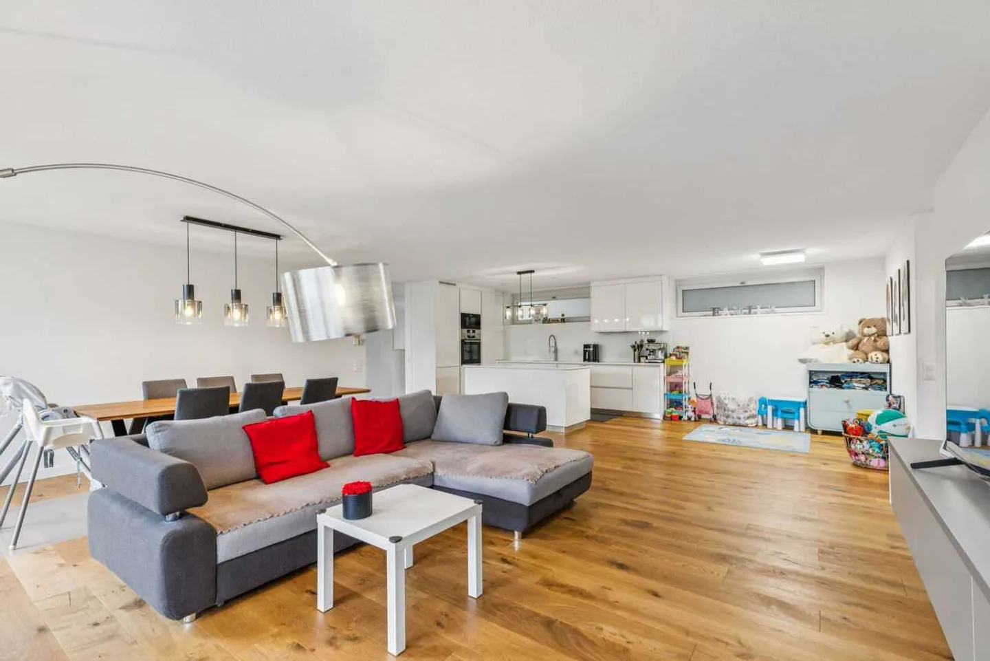 Modern 3.5-room garden apartment – Stylish, renovated & Minergie-efficient - Photo 6 of 13