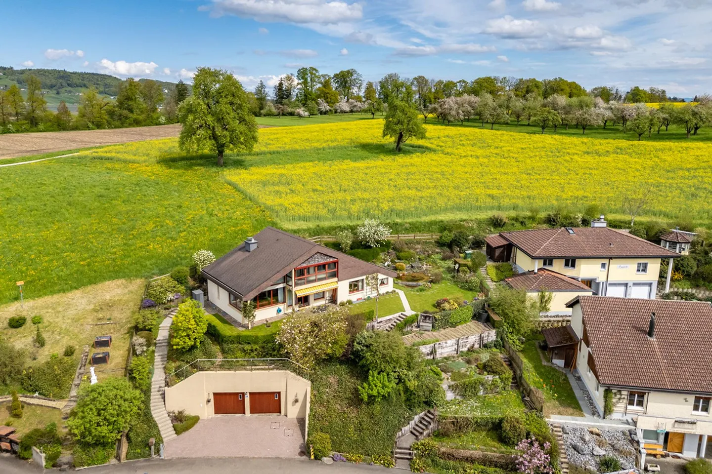 Single-family house with garden idyll in a quiet village location - Photo 2 of 26