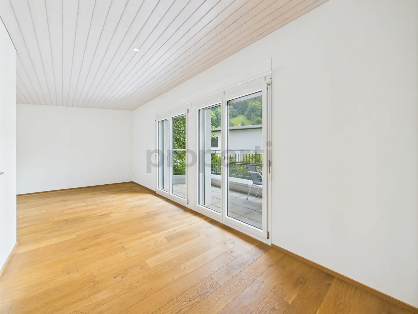 Detached zero-energy house with mountain view, studio & guest apartment - Quiet prime location in Schattdorf! - Photo 6 of 13