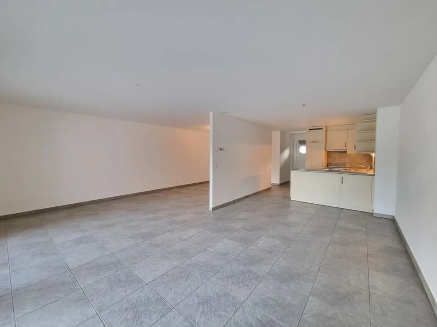 1.5 Room Apartment - Photo 4 of 10