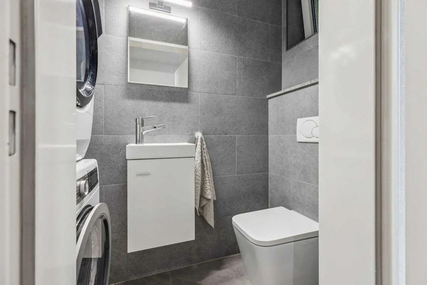 Modern 3.5-room garden apartment – Stylish, renovated & Minergie-efficient - Photo 12 of 13
