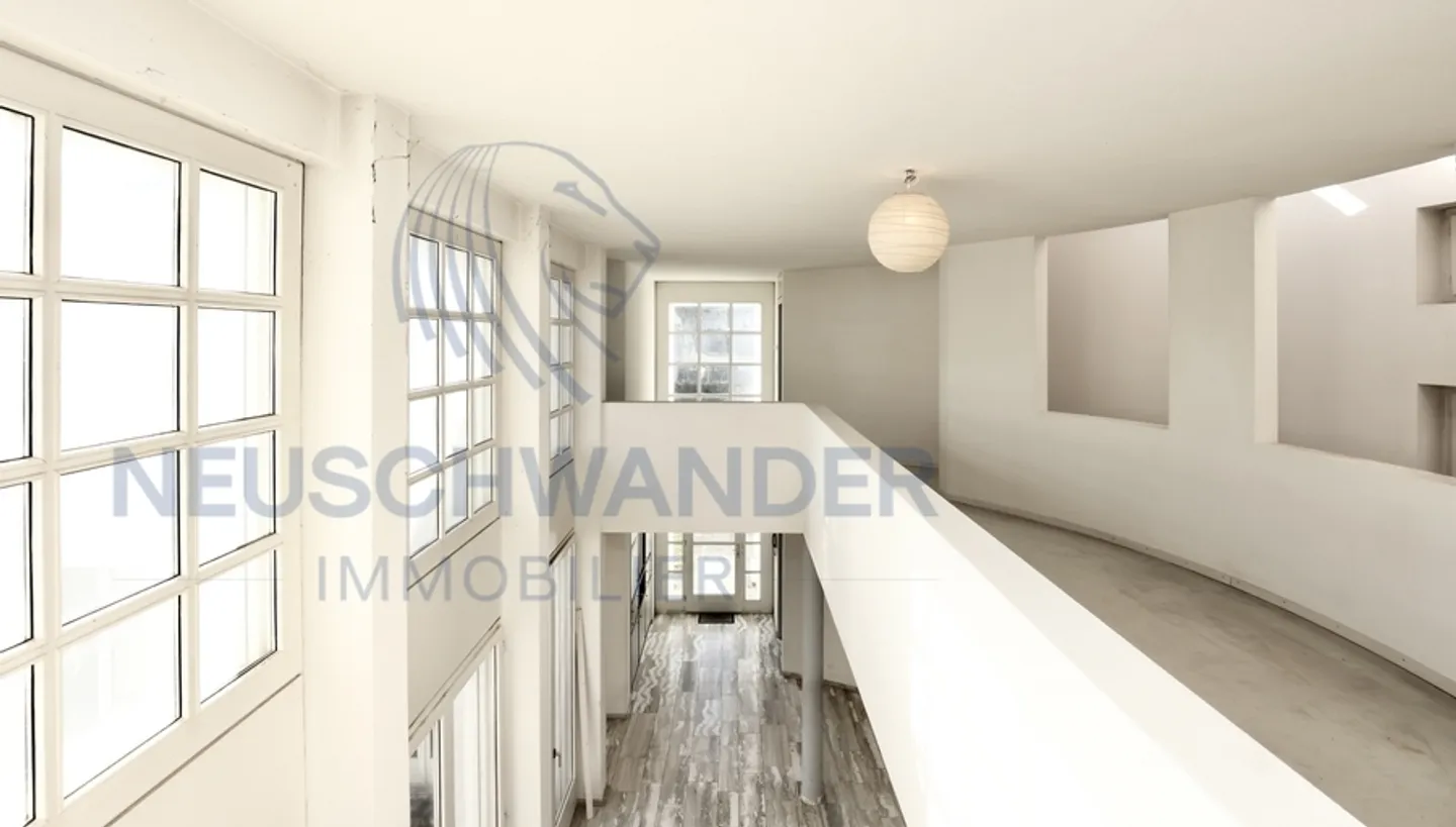 Villa di architetto con magnifico terreno e vista mozzafiato - Foto 6 di 22