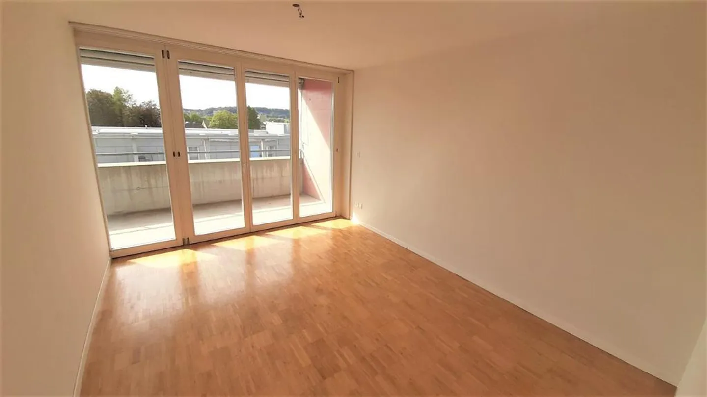 Young Living in Zofingen with an Unusual Floor Plan - Photo 6 of 8