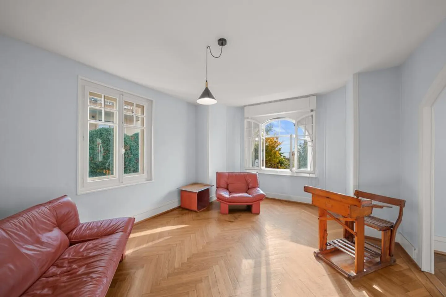 Haus 6.5 Zimmer - Foto 2 von 12