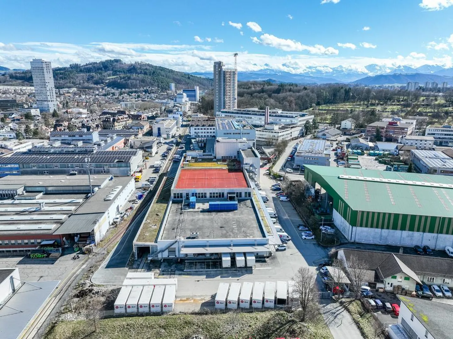 Grosses Hochregallager mit viel Potential zu vermieten - Foto 1 von 6