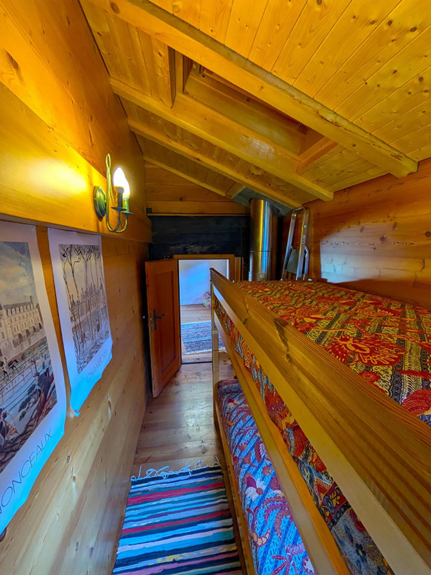 Charming Chalet with Stunning Views - Photo 12 of 19