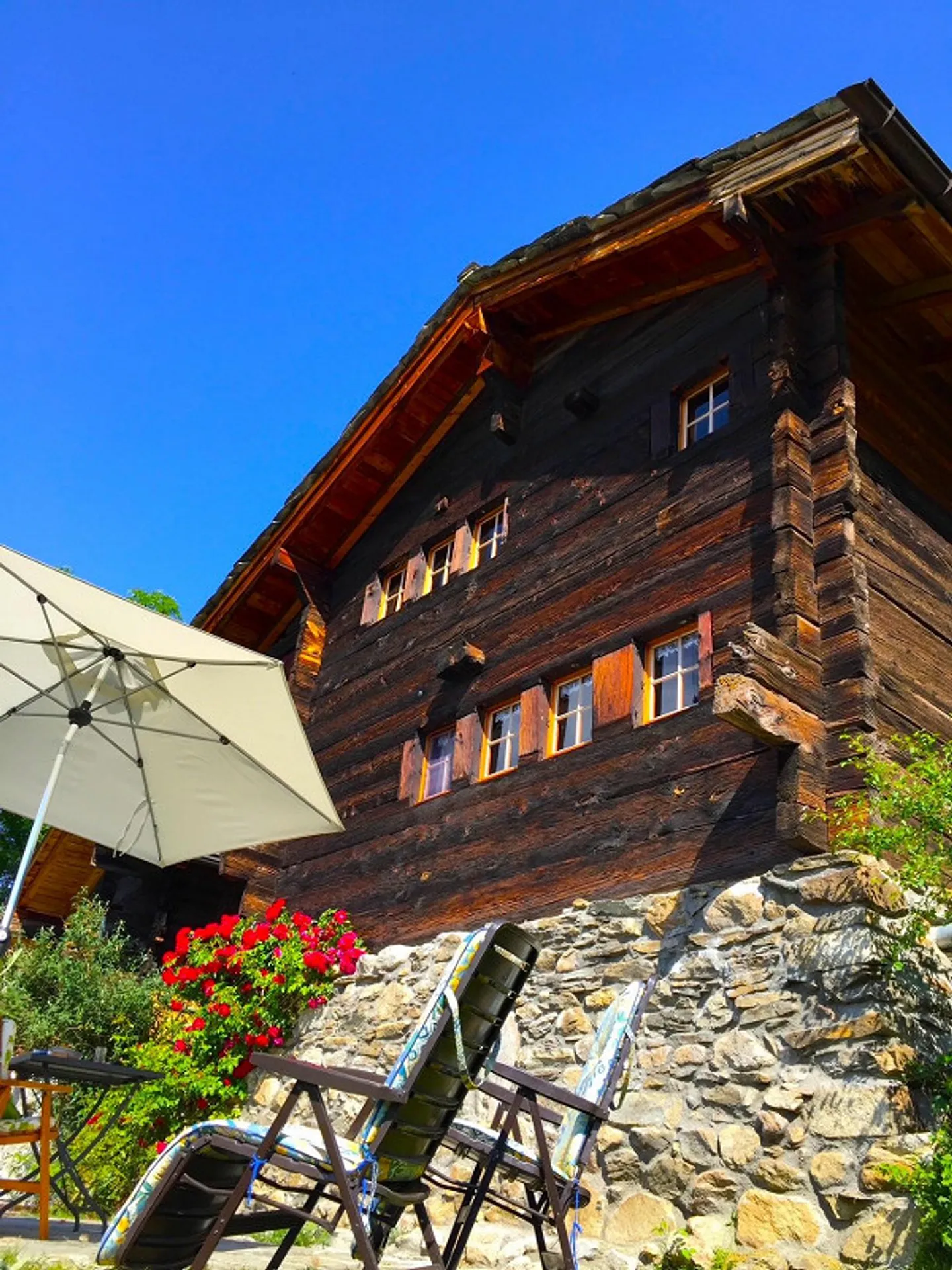 Charming Chalet with Stunning Views - Photo 14 of 19