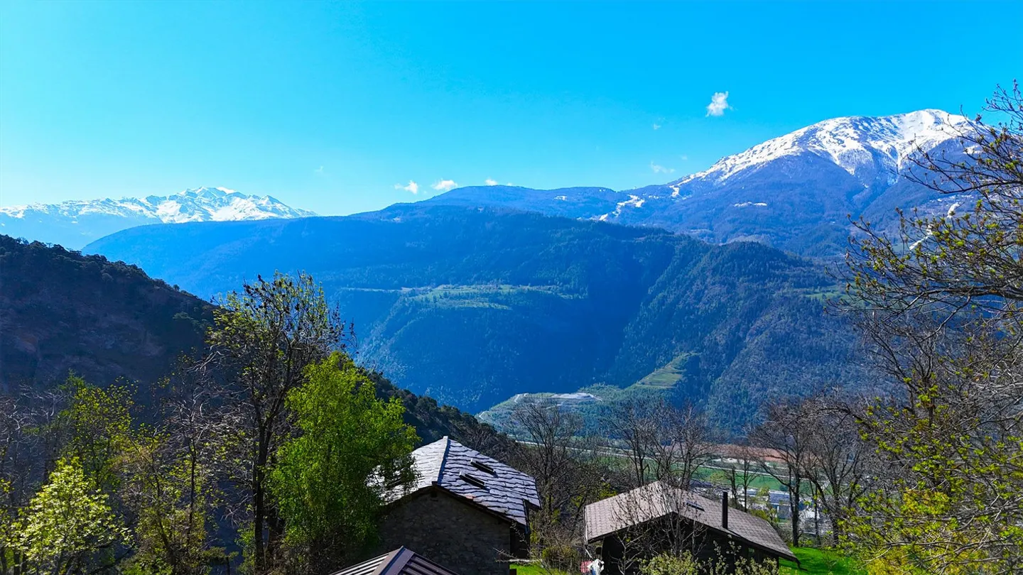 Charming Chalet with Stunning Views - Photo 17 of 19