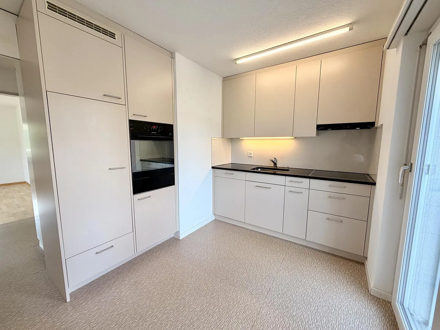 Appartement 4.5 pièces en zone rurale - Photo 2 sur 11