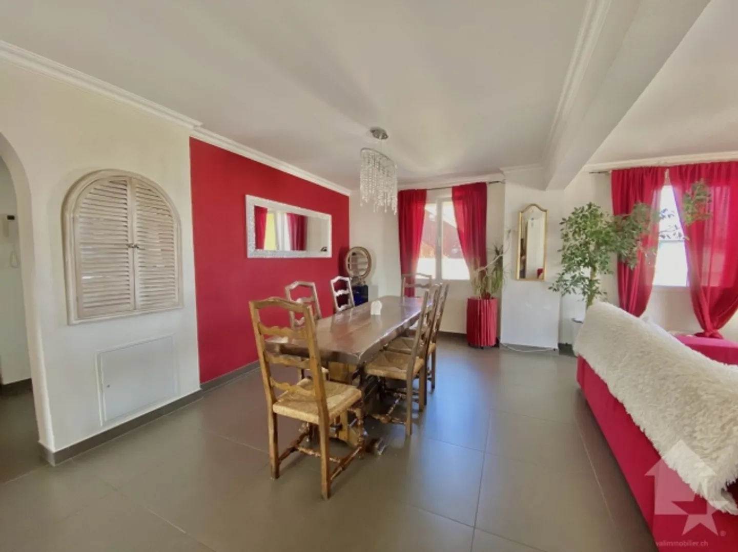 Beautiful penthouse with 5.5 rooms and a terrace of 56 m2 - Photo 4 of 13