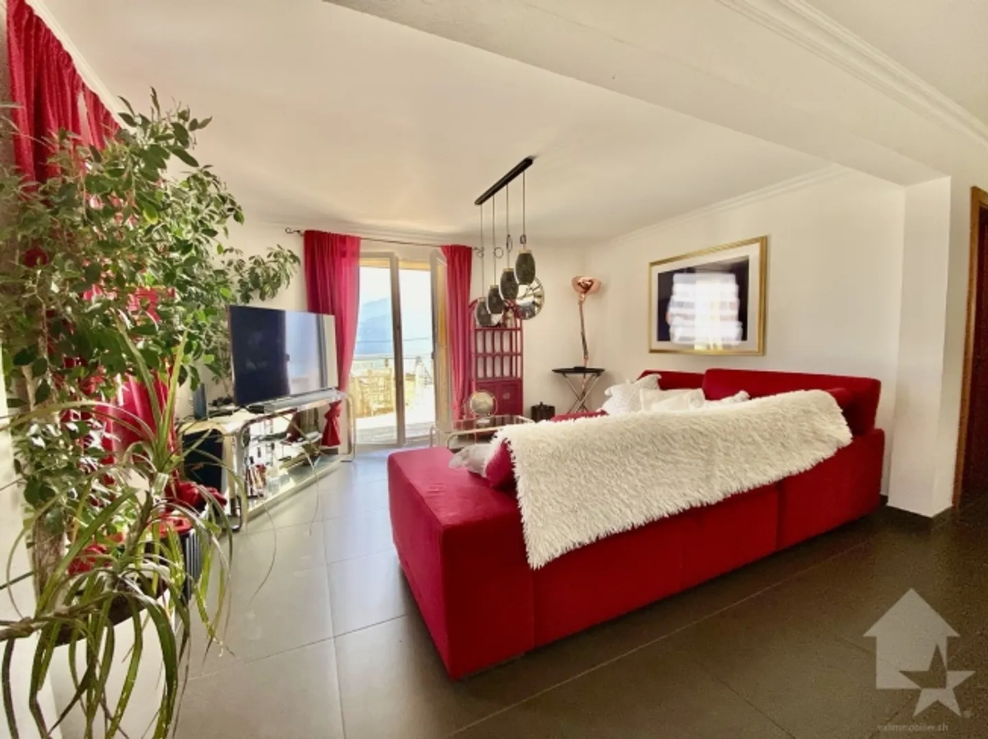 Beautiful penthouse with 5.5 rooms and a terrace of 56 m2 - Photo 5 of 13