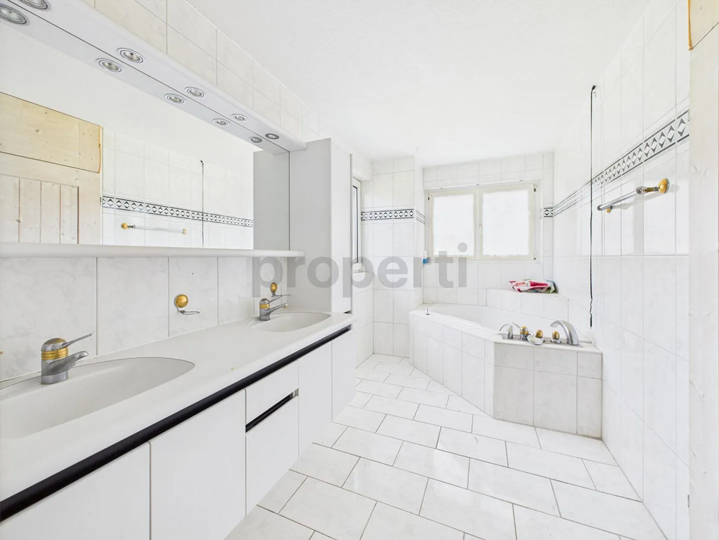 Terreno attraente con potenziale di progetto a Ebikon – 930 m² con ... - Foto 9 di 10