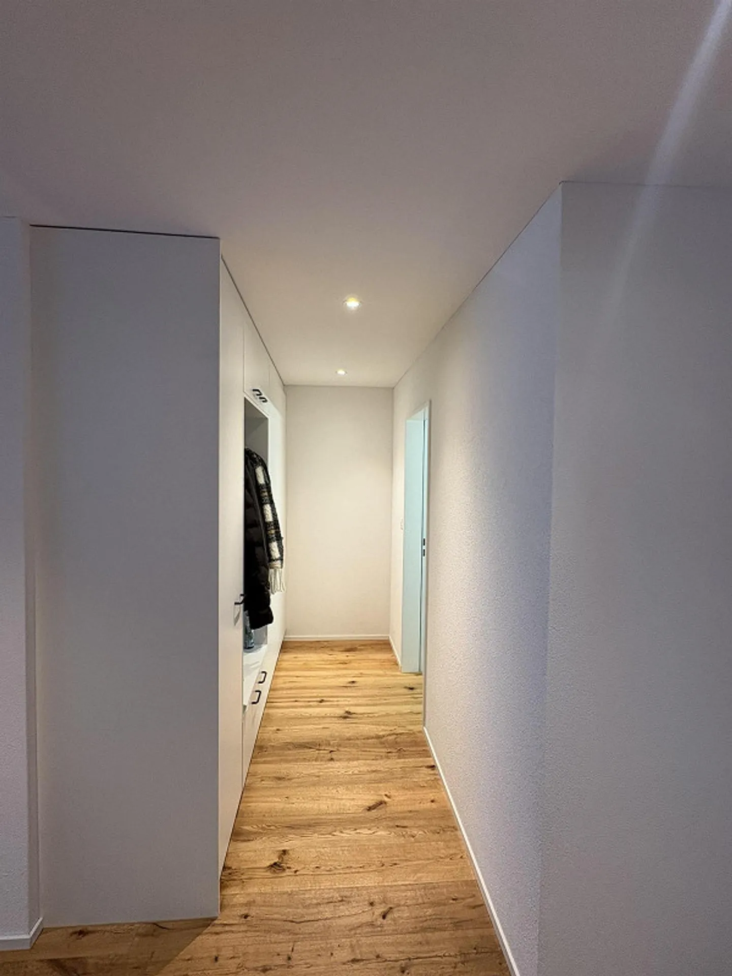 Luminaire 3,5 pièces – Design architectural & grande terrasse - Photo 6 sur 8