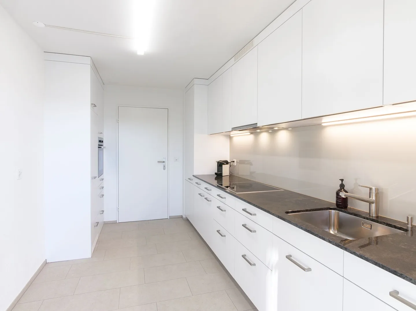 Appartamento moderno a Oberwil - Foto 2 di 10