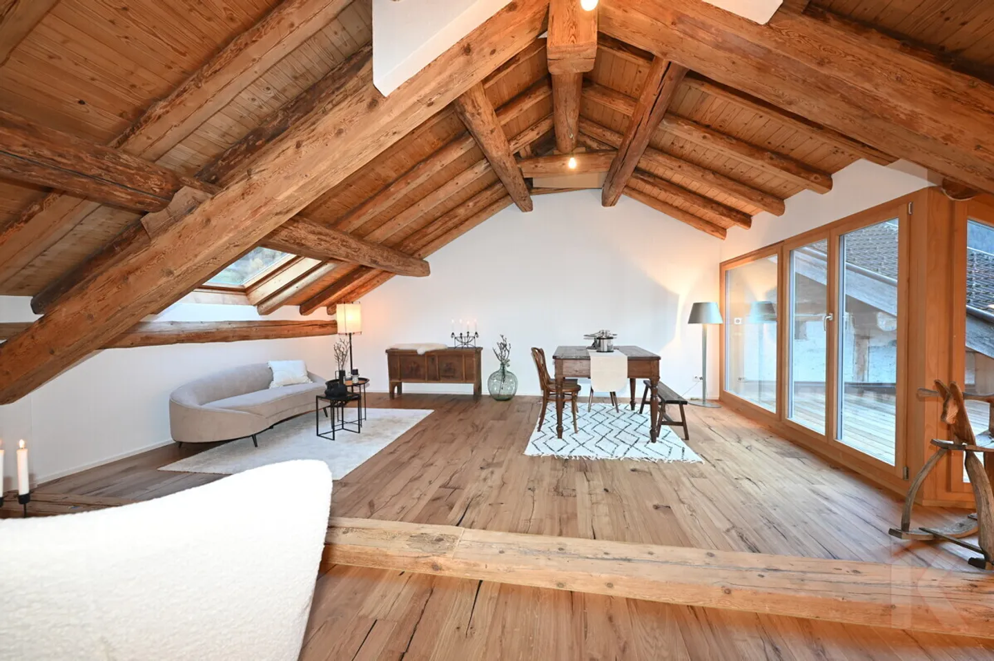 Unique 4.5 Room Attic Apartment in the Center of Andeer - Photo 6 of 12