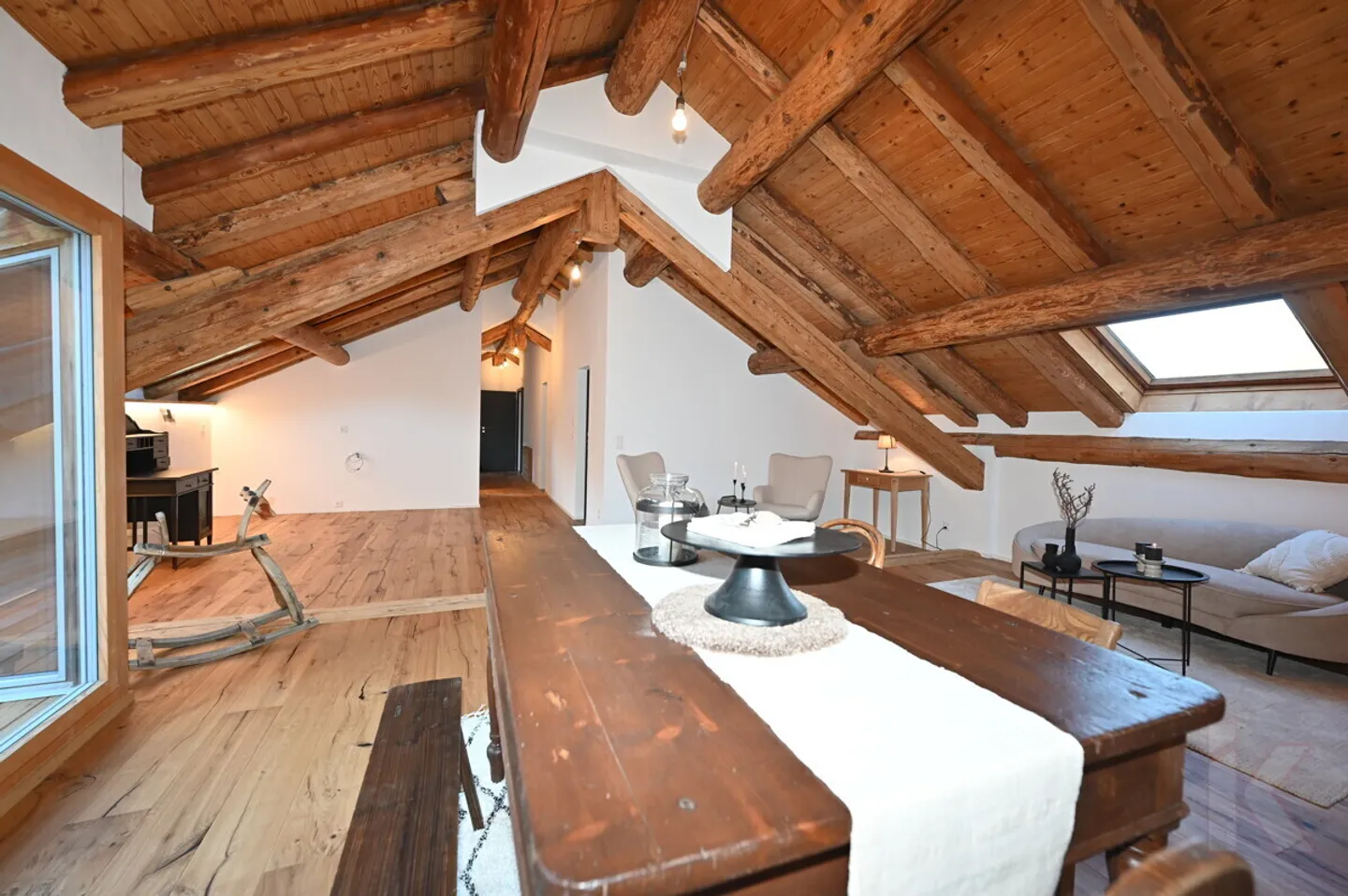 Unique 4.5 Room Attic Apartment in the Center of Andeer - Photo 7 of 12