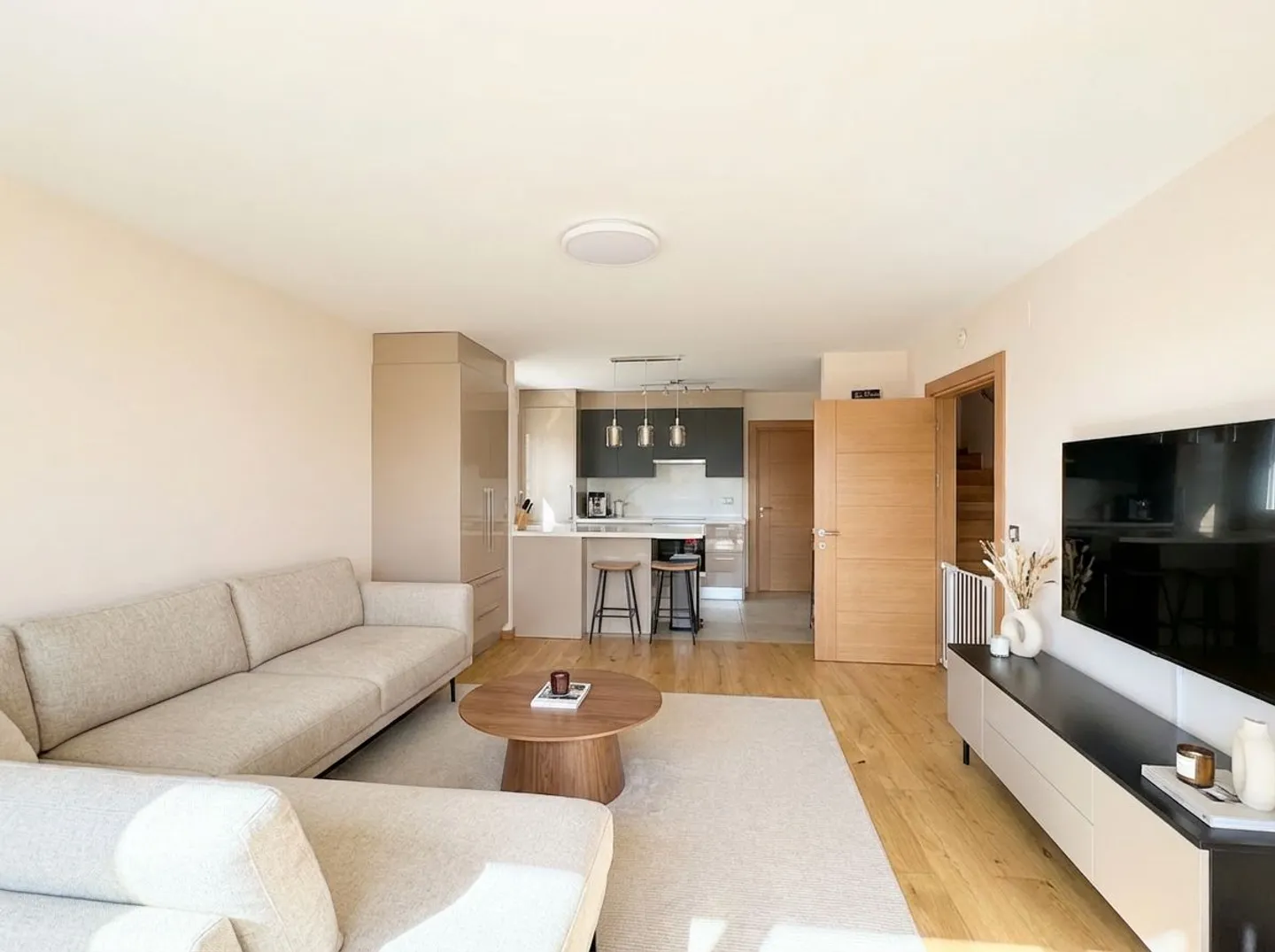 Triplex-Wohnung mit unabhängigem Studio - 6 Minuten von Morges entfernt. - Foto 4 von 7