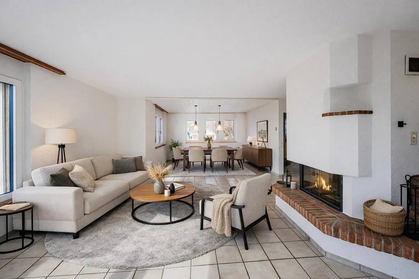 BEAUCOUP DE MONDE DE GUÉRISON DIRECTEMENT AU BORD DE LA FORÊT - Photo 2 sur 5