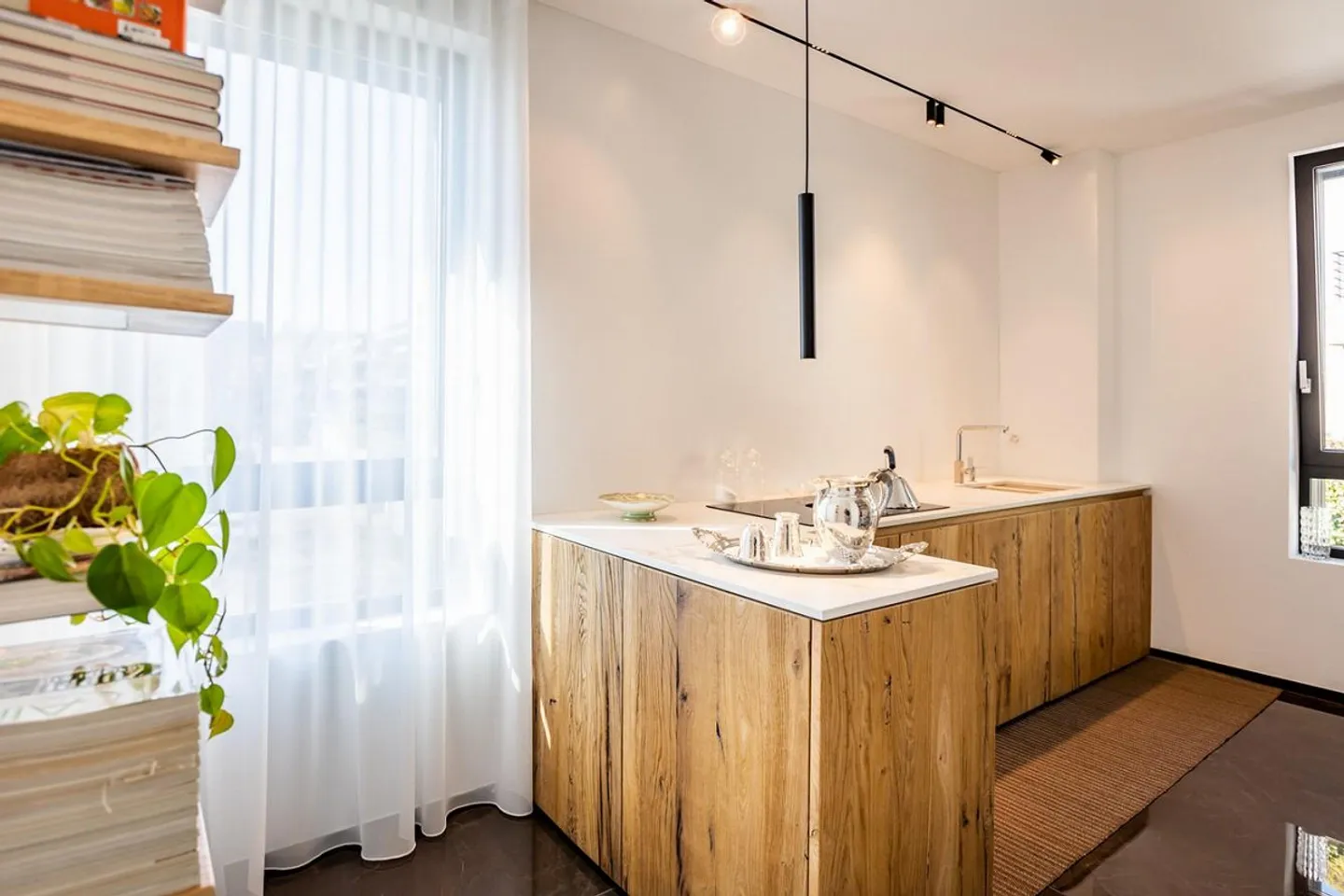 DUPLEX INTRouvABLE ET RECHERCHÉ AU COEUR DE LUGANO - Photo 3 sur 13