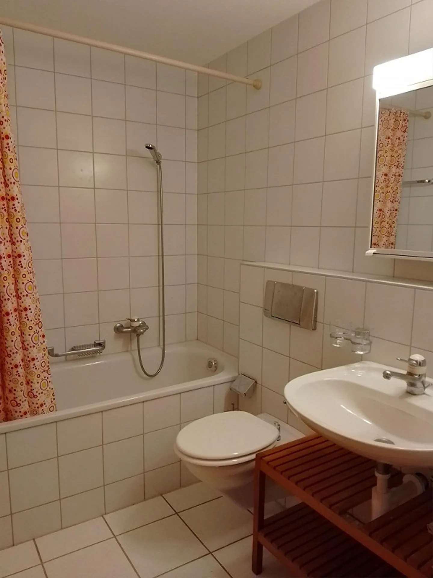 Charming Apartment with Large Terrace - Photo 8 of 12