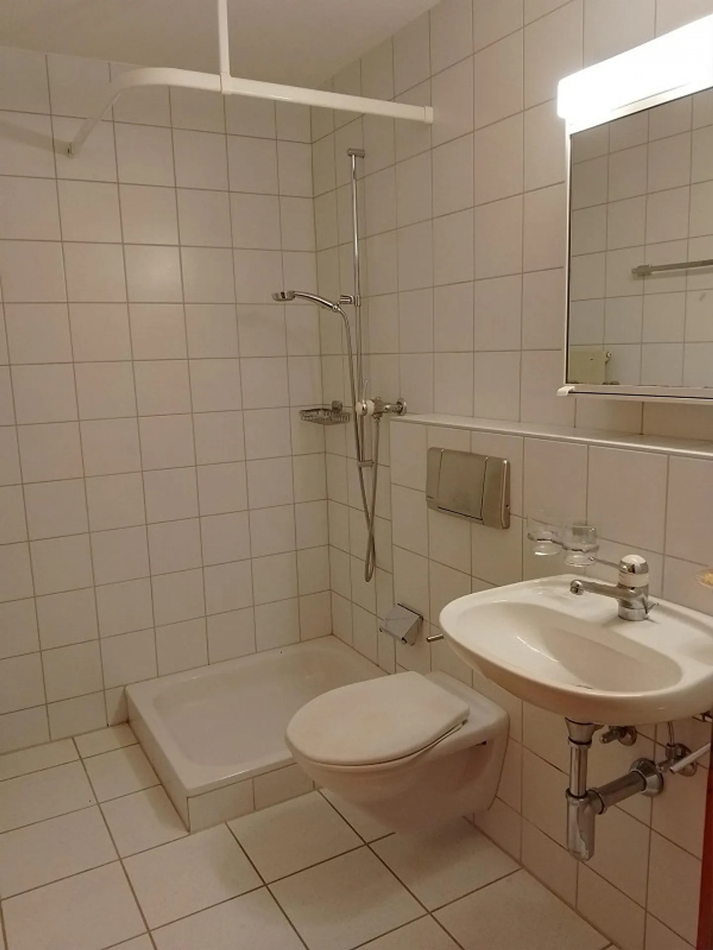 Charming Apartment with Large Terrace - Photo 9 of 12